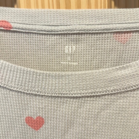 Gap Top - Picture 2 of 6